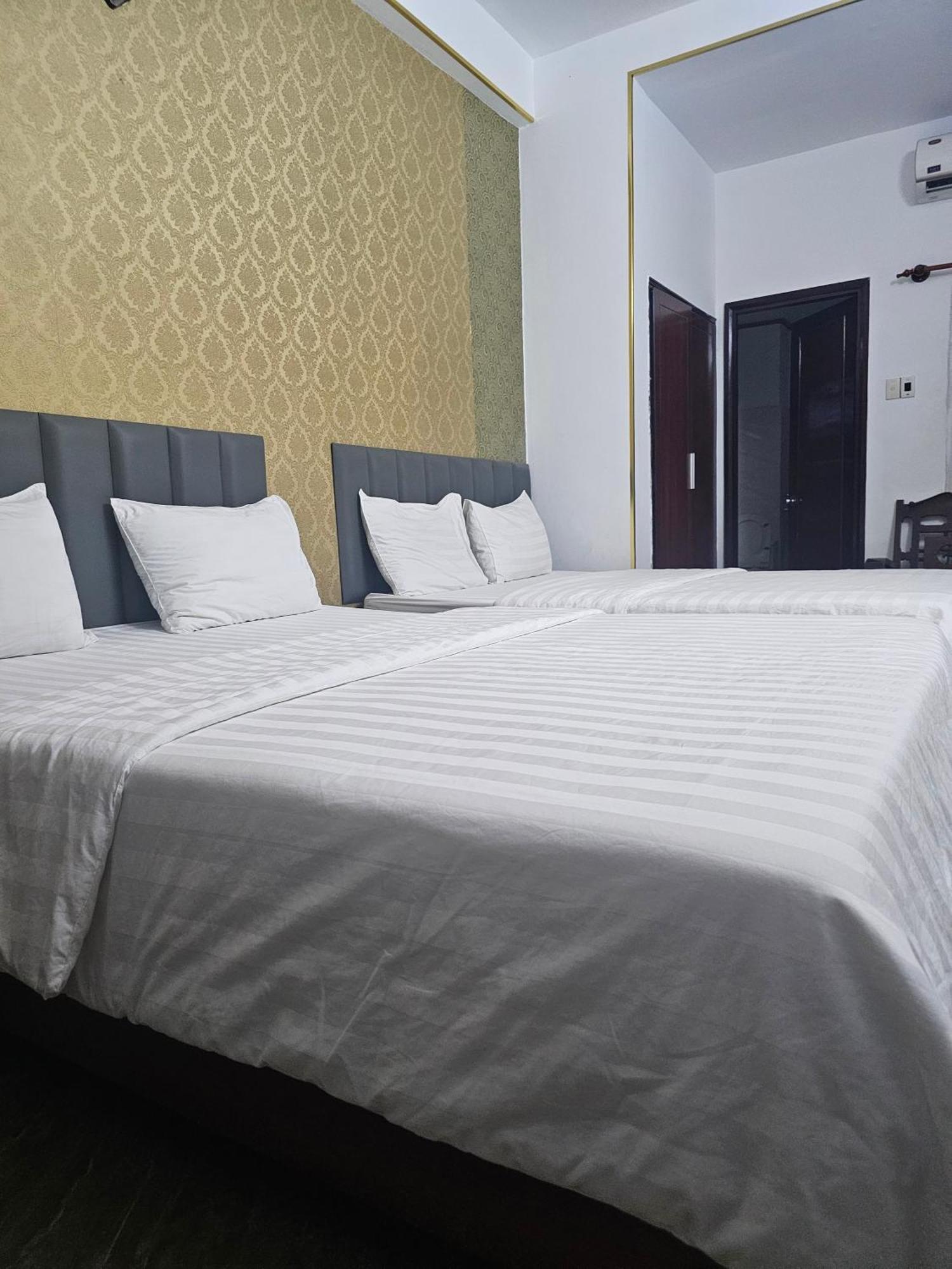 Khach San Trung Mai Hotel Ho Chi Minh City Exterior photo